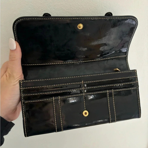 Maxx New York Patent Leather  Wallet - Picture 3 of 4